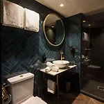 Haarhuis, World Crafted Collection