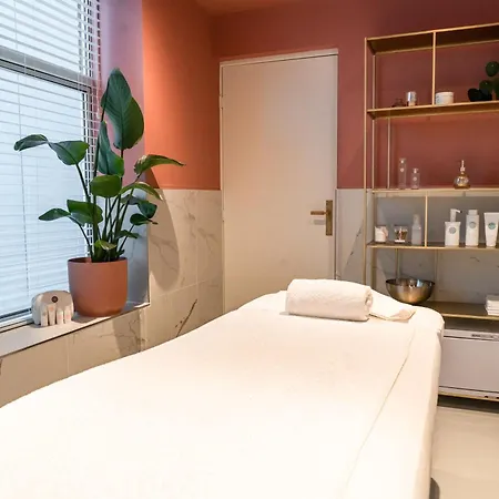 Haarhuis, World Crafted Collection Отель