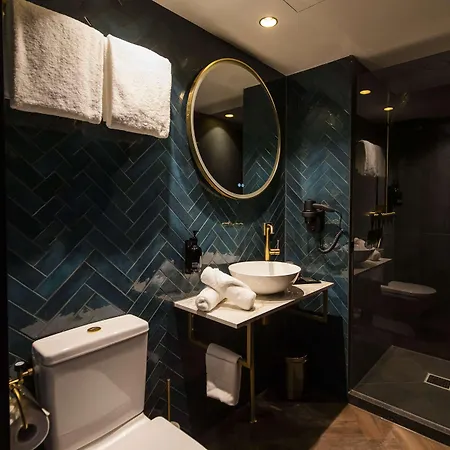 Haarhuis, World Crafted Collection