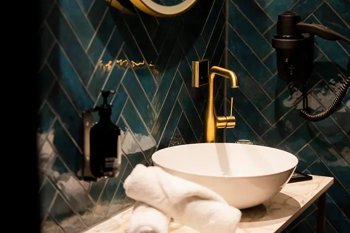 Haarhuis, World Crafted Collection